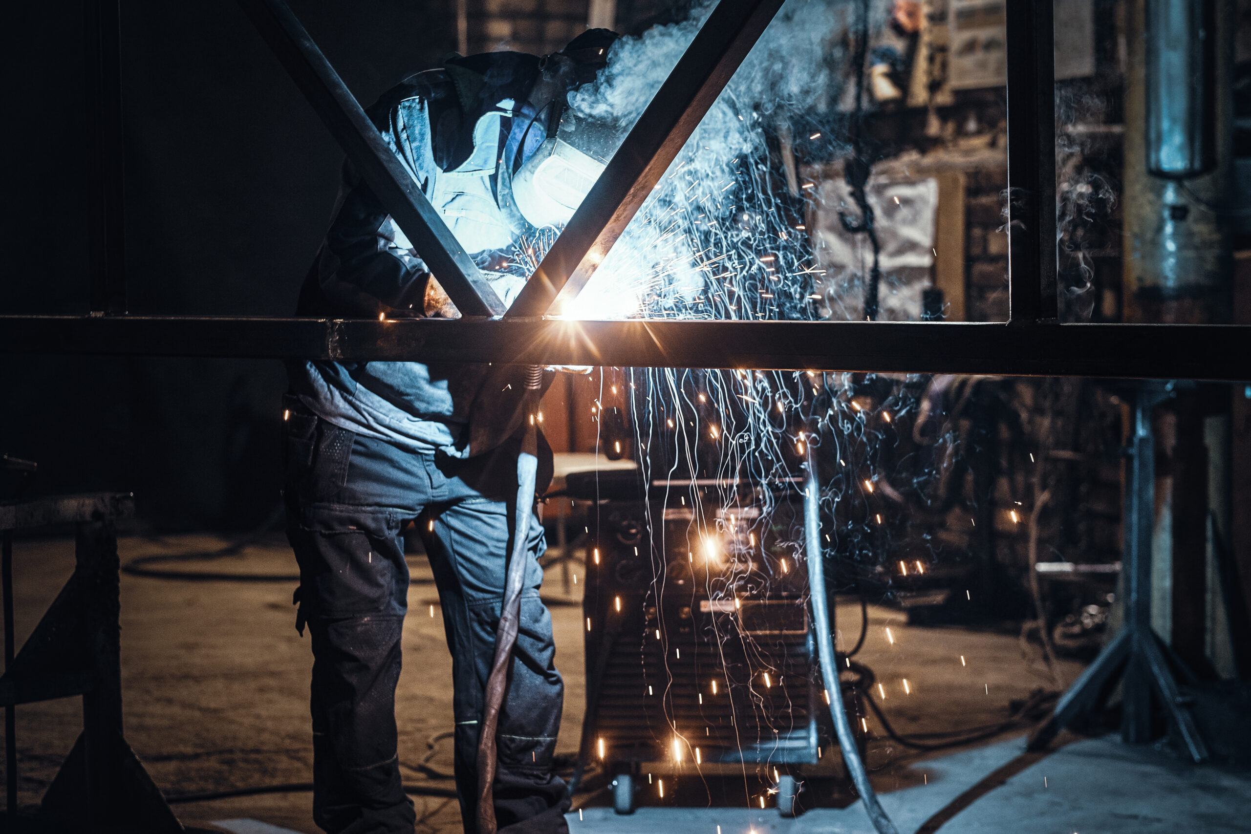 LEY DE MODERNIZACIÓN LABORAL LEY DE MODERNIZACIÓN LABORAL
